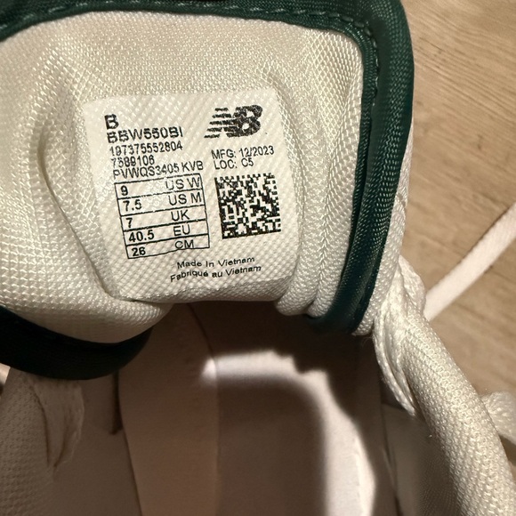 New Balance 550 Women’s Shoes - Picture 4 of 5